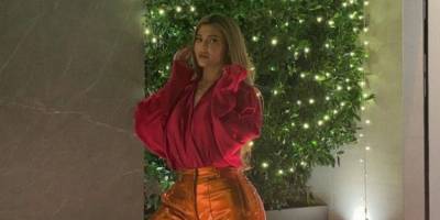 See Kylie Jenner's Lavish Christmas Decorations, Complete With a Massive Tree - www.elle.com