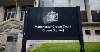Alleged gunman whose DNA was found on weapon denies handling it and says it must have got there another way - www.manchestereveningnews.co.uk