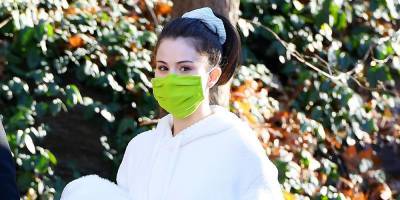 Selena Gomez Gets Cozy in All White Look for 'Only Murders in the Building' Filming - www.justjared.com - New York