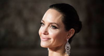 Angelina Jolie Has Important Advice for Women Who Fear Being Abused During Holiday Season - www.justjared.com