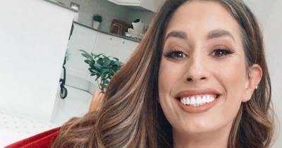 Stacey Solomon unveils snowy Christmas tree as she poses for adorable family snaps - www.ok.co.uk