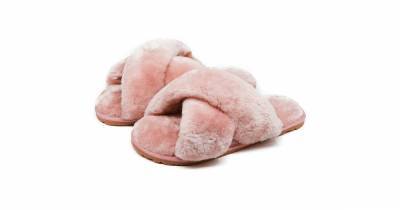 These Adorable ‘Spa’ Slippers Feel Like ‘Pillows Under Your Feet’ - www.usmagazine.com