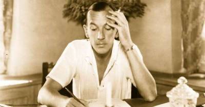 Noël Coward's private lives: the photographs that could have landed him in jail - www.msn.com - USA - Jamaica