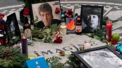 Fans, Ono, bandmates mark 40 years since John Lennon's death - abcnews.go.com - New York