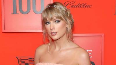 Taylor Swift Donates $13,000 to Two Financially Struggling Moms' GoFundMe Campaigns - www.etonline.com - USA - Tennessee - Michigan