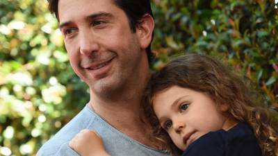 David Schwimmer’s 9-Year-Old Daughter Cleo Shaves Her Head and Looks So Much Like Him - www.etonline.com