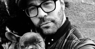 Jeremy Piven struggling to 'stop crying' after beloved dog dies - www.msn.com