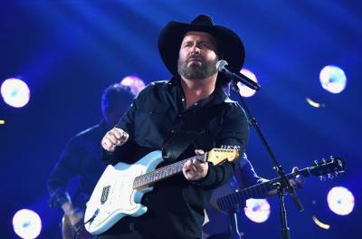 Robin Roberts Shares New Song From Garth Brooks, 'We Belong to Each Other' - www.billboard.com