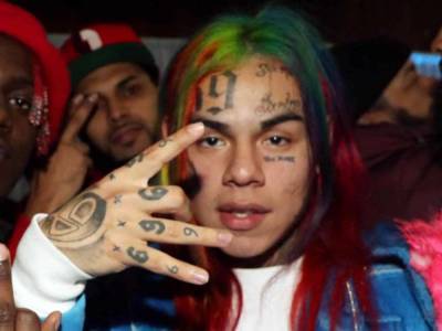 Tekashi 6ix9ine Debuts A Brand New Hairstyle – Will He Ditch His Rainbow Colored Hair? - celebrityinsider.org