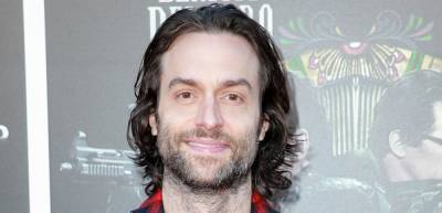 'You' Actor & Comedian Chris D'Elia Faces Sexual Harassment & Grooming Allegations on Twitter - www.justjared.com