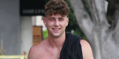 Too Hot to Handle's Harry Jowsey Is All Smiles Shirtless After Announcing Francesca Farago Split - www.justjared.com - Los Angeles