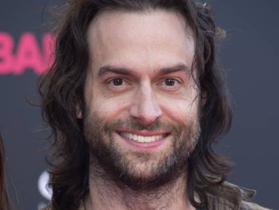 Comedian Chris D’Elia responds to accusations he hit on underage girls - canoe.com