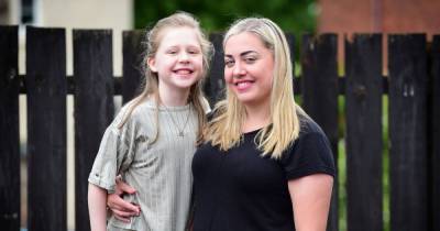 Coatbridge mum who gave birth at 17 thanks priest for supporting her pregnancy - www.dailyrecord.co.uk