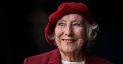 Dame Vera Lynn death: We'll Meet Again singer dies aged 103 - www.msn.com - Britain