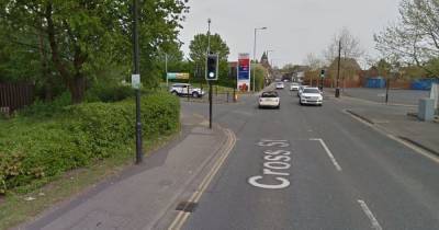 Man taken to hospital following two car smash in Wigan - www.manchestereveningnews.co.uk