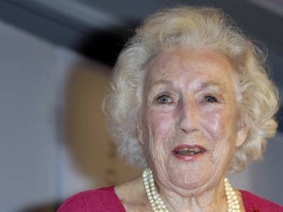 Vera Lynn, voice of hope in wartime Britain, dies at 103 - canoe.com - Britain - USA - Germany