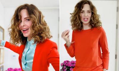 Trinny Woodall teams her Victoria Beckham trousers with a Zara blazer and she looks incredible - hellomagazine.com