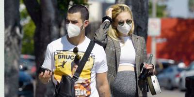 Pregnant Sophie Turner Glows in a Crop Top and Leggings on a Walk With Joe Jonas - www.marieclaire.com - Los Angeles