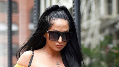 ‘Jersey Shore’s Angelina Pivarnick Threatens To Expose ‘Group Chat’ From Co-Stars Talking Smack About Her - hollywoodlife.com - Jersey