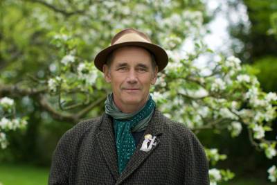 Mark Rylance To Star In Golf Comedy ‘The Fantastic Flitcrofts’; Cornerstone Launching Sales – Cannes - deadline.com - Britain