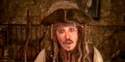 Johnny Depp Makes Virtual Visit to Children's Hospital as Captain Jack Sparrow! - www.justjared.com