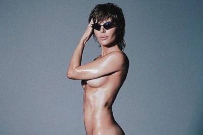 Lisa Rinna Poses Nude In Sunglasses Ad Campaign - etcanada.com