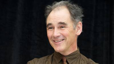 Mark Rylance to Star in Golfing Comedy 'Fantastic Flitcrofts' From 'Paddington 2' Writer - www.hollywoodreporter.com - Britain