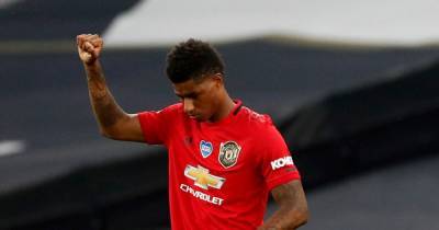 Marcus Rashford takes a knee in support of Black Lives Matter as he returns to the pitch after winning free school meals campaign - www.manchestereveningnews.co.uk - London