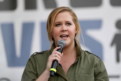 Amy Schumer Applauds ‘Brave’ Women For Coming Forward With Sexual Misconduct Allegations - etcanada.com