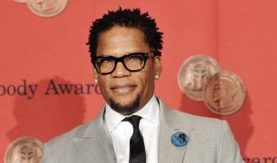 Comedian DL Hughley tests positive for coronavirus after collapsing onstage in Nashville - www.foxnews.com - Tennessee