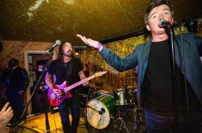 Watch Rick Astley cover Foo Fighters classic ‘Everlong’ - www.nme.com - Japan