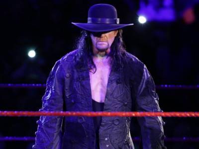 Iconic WWE Wrestler The Undertaker Announces His Retirement — Fans Become Nostalgic - celebrityinsider.org