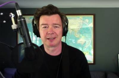 Rick Astley Takes on the Foo Fighters With Acoustic Cover of 'Everlong' - www.billboard.com - Japan - Detroit