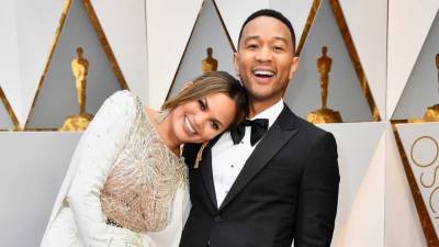 John Legend on Helping Wife Chrissy Teigen Recover From Breast Implant Removal Surgery - www.etonline.com
