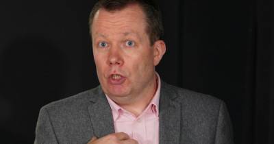 Jason Leitch says two metre physical distancing rule will change - www.dailyrecord.co.uk - Scotland
