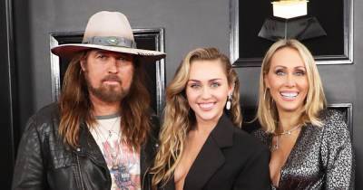 Sober Miley Cyrus Sends Her ‘Stoner’ Parents Tish and Billy Ray Cyrus Her Old Interviews About Smoking Weed - www.usmagazine.com - Poland