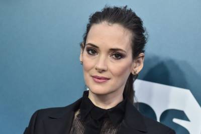 Winona Ryder Stands By Claim Mel Gibson Used An Anti-Semitic Slur After He Accused Her Of ‘Lying’ - etcanada.com - Hollywood