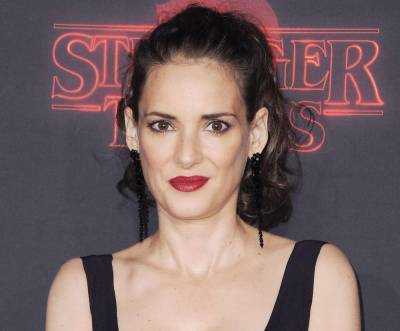 Winona Ryder Accuses Mel Gibson Of Calling Her An ‘Oven Dodger’ For The Second Time - celebrityinsider.org - Britain - New York