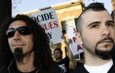 Serj Tankian defends System Of A Down bandmate John Dolmayan despite “extremely polarised political differences” - www.nme.com - USA