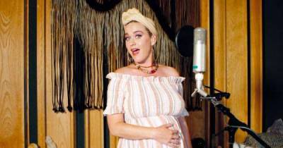 Katy Perry plans to let her baby have a role in choosing her own name - www.msn.com - Boston - county Hudson