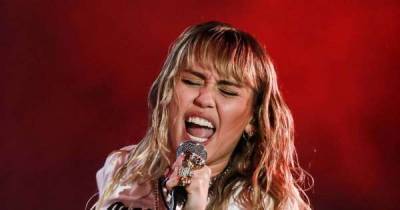 Miley Cyrus' sobriety has helped with therapy revelations - www.msn.com