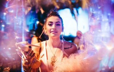 Is it a thriller or is it… bad? A track-by-track review of Paris Jackson’s new EP ‘The Soundflowers’ - www.nme.com