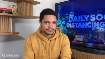 Trevor Noah Says ‘White Folks’ Interact With ‘Black People Like They’re Making Contact With E.T.’ - etcanada.com