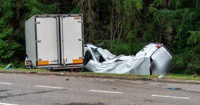 Man dies after horror smash between lorry and van on Highlands road - www.dailyrecord.co.uk - county Highlands