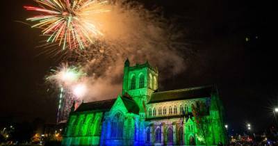 Calls made to cancel Paisley fireworks and Christmas lights switch-on - www.dailyrecord.co.uk - Scotland