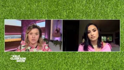 Demi Lovato Fangirls Over Kelly Clarkson, Says She Wouldn’t Be Who She Is Today Without Her: ‘You’re Fearless, Courageous And Real As F**k’ - etcanada.com