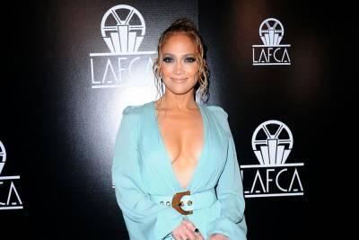 Jennifer Lopez invites New York nurse to party with her - www.hollywood.com - New York - New York - county Guthrie