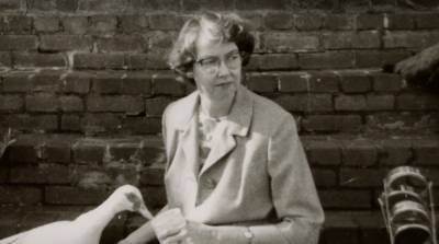 Go Behind-The-Pages In New Doc ‘Flannery’ About Writer Flannery O’Connor - etcanada.com - USA - county Page