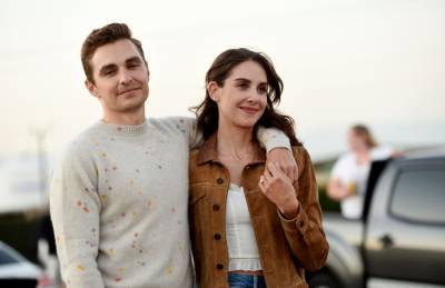 Alison Brie And Dave Franco Mourn The ‘The Sweetest Cat That Ever Lived’ - etcanada.com