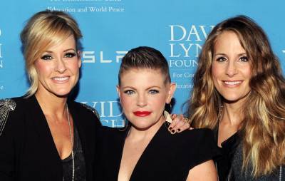 The Dixie Chicks change their name to ‘The Chicks’ - www.nme.com - New Zealand
